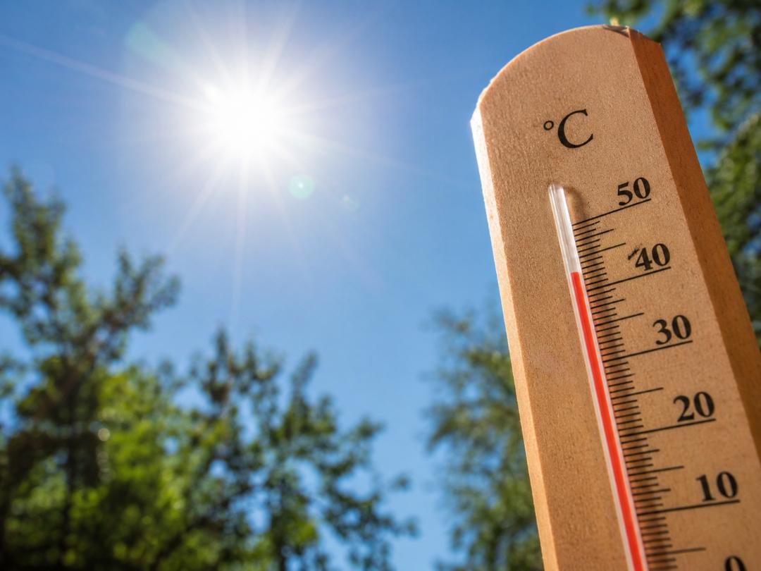 Cod roșu de caniculă de duminică: temperaturi de până la 40°C și nopți tropicale