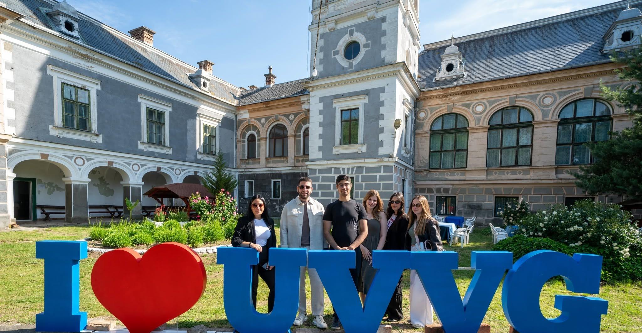 După Bacalaureat începe alegerea viitorului: UVVG lansează oferta educațională pentru anul universitar 2026–2027