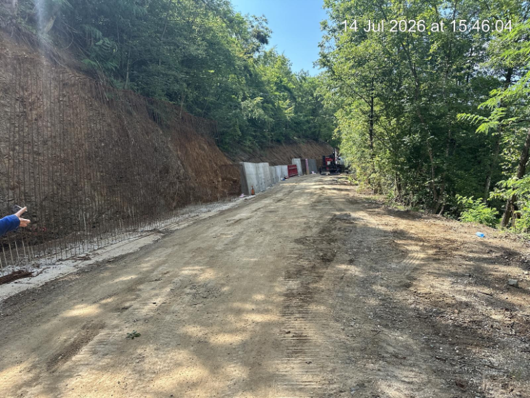 Imagini spectaculoase de pe șantierul Drumului Regelui. Lucrările de consolidare sunt în plină desfășurare