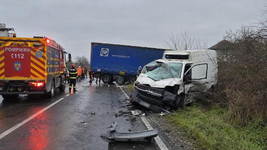 Accident rutier pe DN7, la Căpruța. Circulația este blocată